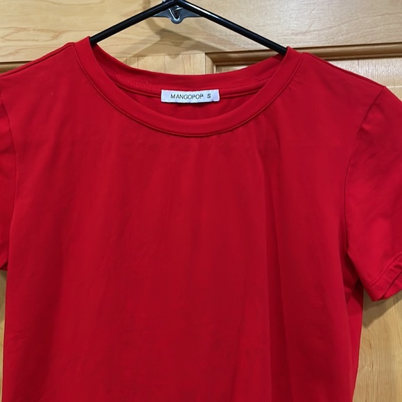 Mangopop red bodysuit short sleeves crew neck snaps at crotch size S - Picture 3 of 9